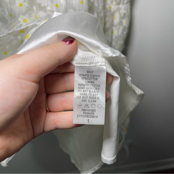 Storia Women's white sheer puff sleeve all over daisy baby doll mini dress in L - Picture 7 of 9